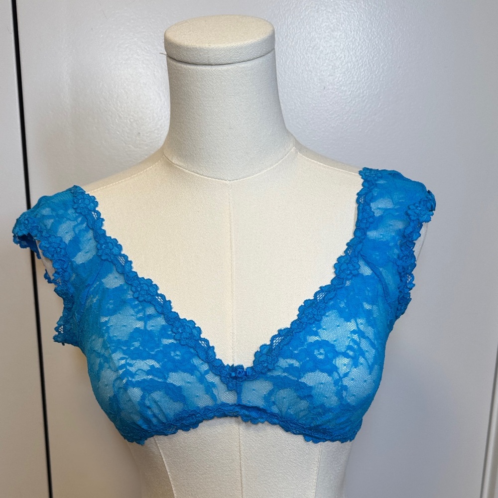 SKIMS Vibrant Blue Lace Bralette